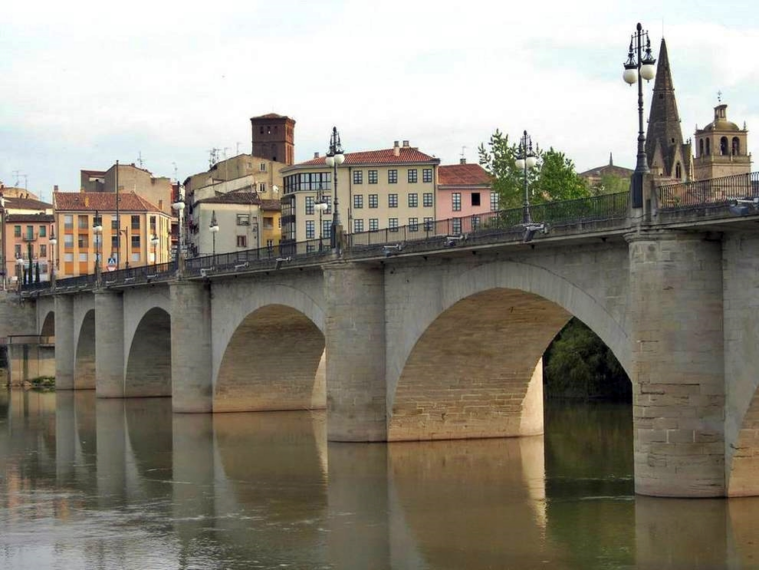 Puente de Piedra de Logroño Puente de Piedra de Logroño